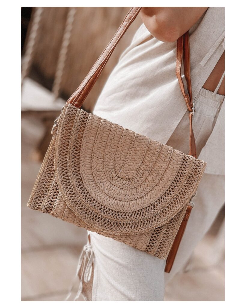 Pleciona torebka kopertówka Woven